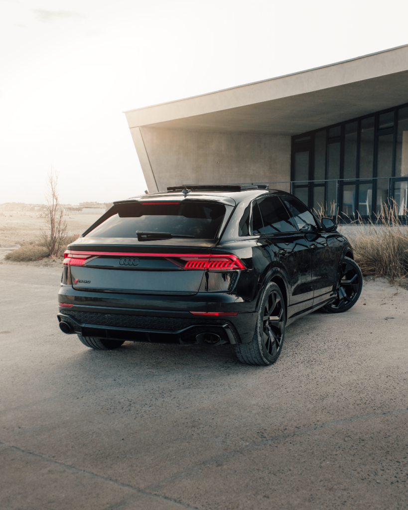 AUDI RSQ8